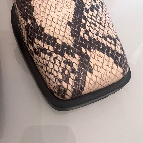 ZARA snakeskin embossed ankle boots square toe block heel - Picture 3 of 16